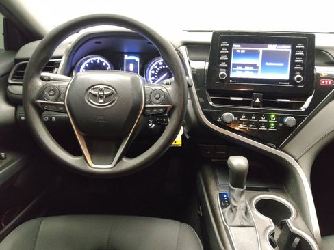 Used 2021 Toyota Camry LE image 22