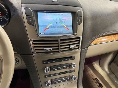 Used 2012 Lincoln MKT AWD image 17