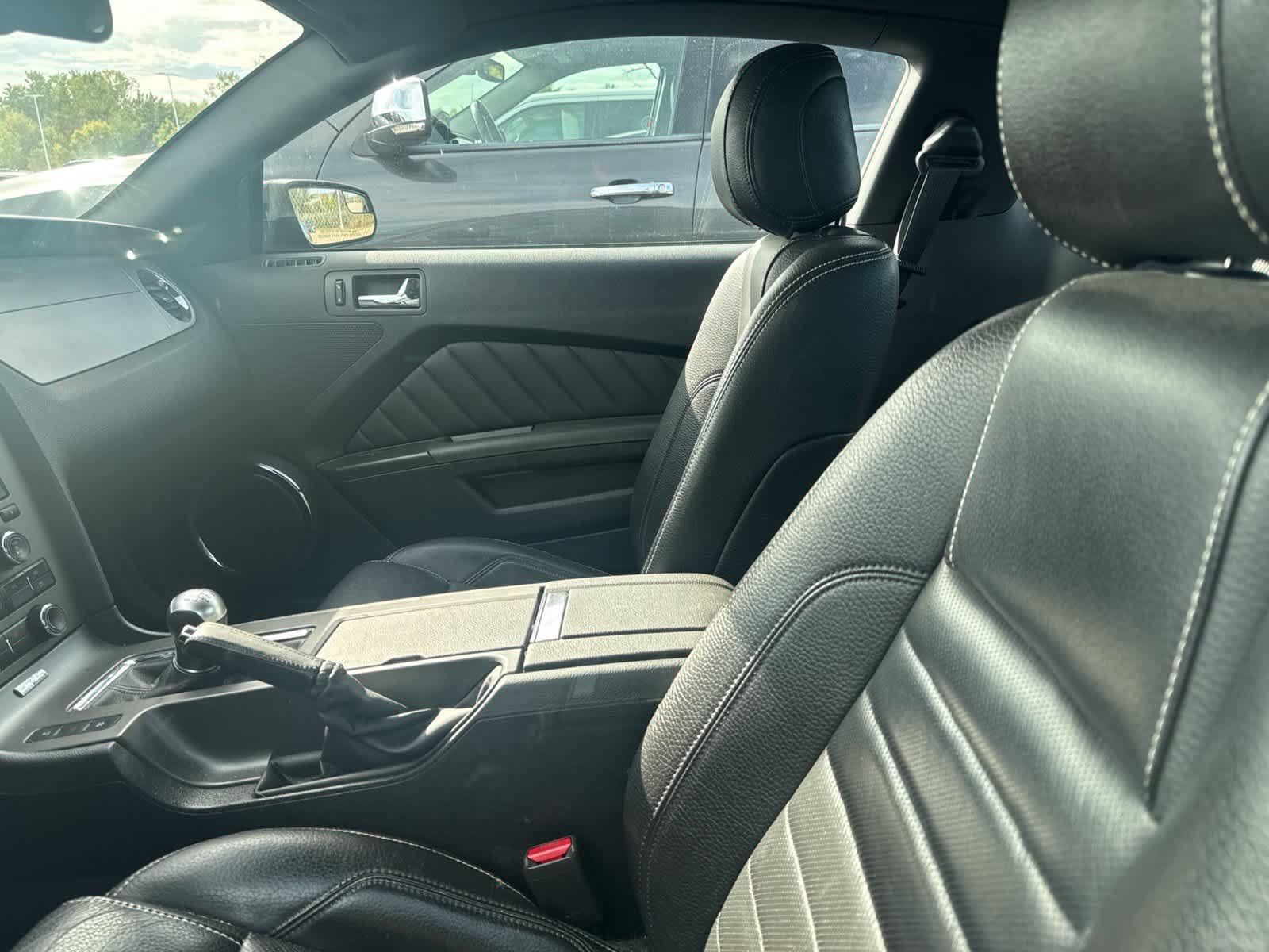 Used 2012 Ford Mustang Premium RWD image 29