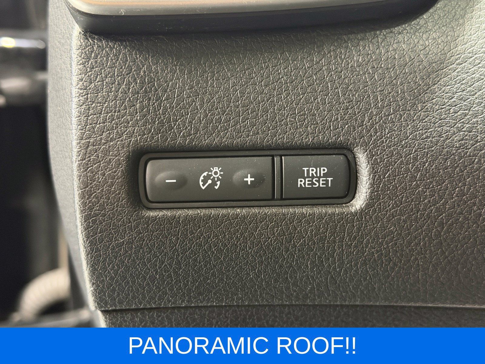 Used 2015 Nissan Rogue SL w/ SL Premium Package AWD/4WD image 16