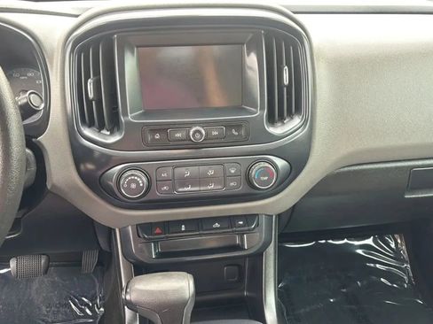 Used 2017 Chevrolet Colorado W/T w/ WT Convenience Package RWD image 16