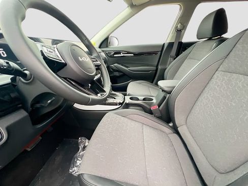 New 2026 Kia Seltos S FWD image 21