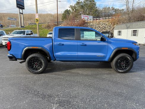 New 2026 GMC Canyon Elevation w/ Technology Package image 6