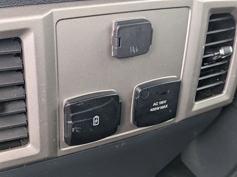 Used 2022 Ford F250 Lariat w/ Chrome Package image 25