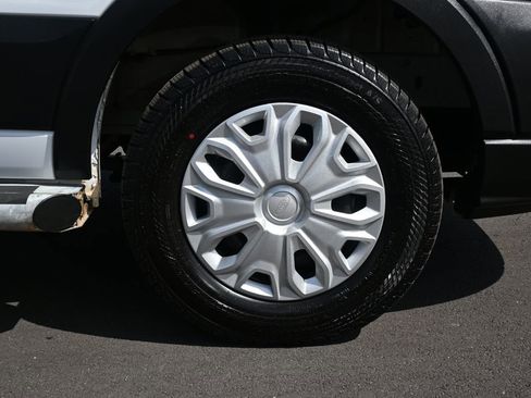 Used 2025 Ford Transit 250 Low Roof w/ Exterior Upgrade Package image 31