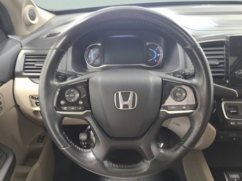Used 2019 Honda Pilot Touring image 31