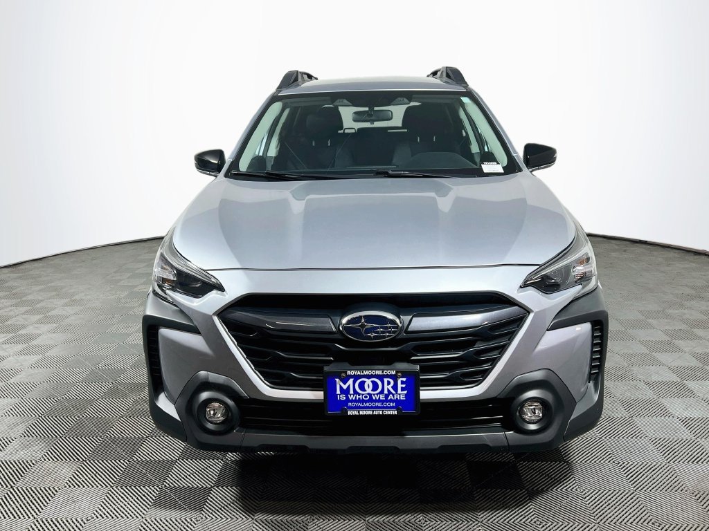 Used 2024 Subaru Outback Premium AWD/4WD image 2