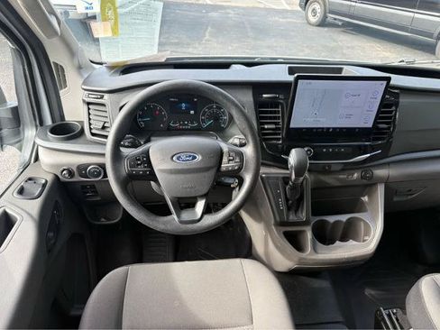 Used 2025 Ford Transit 350 XLT RWD image 18
