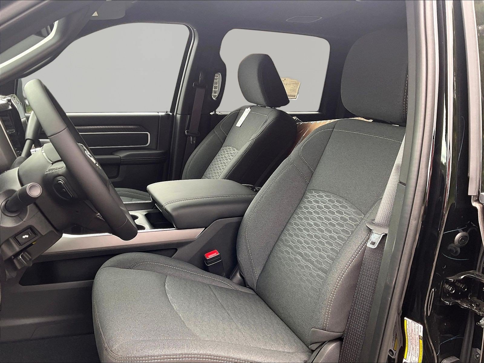 New 2026 RAM 3500 Big Horn AWD/4WD image 16