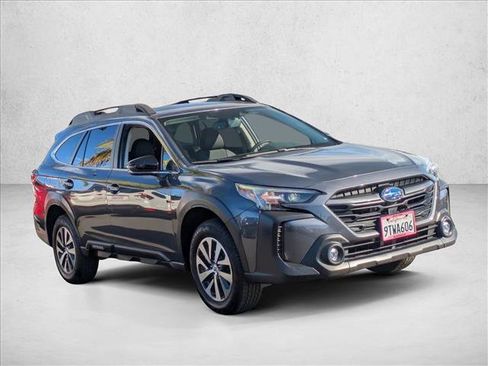 Certified 2025 Subaru Outback Premium image 4