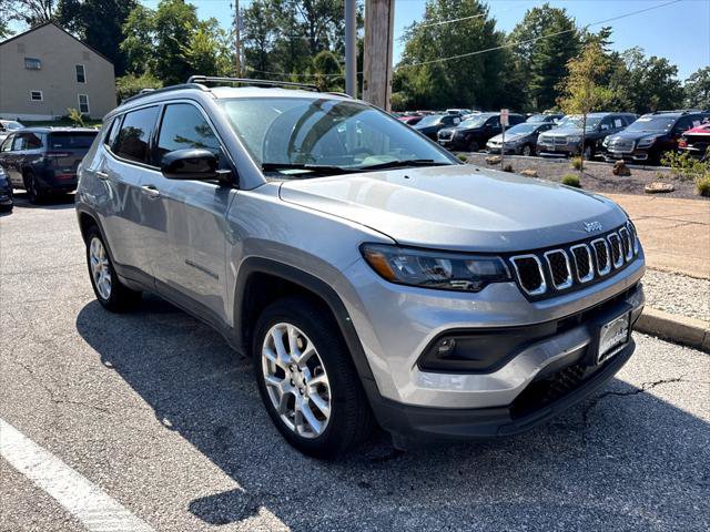 Certified 2024 Jeep Compass Latitude AWD/4WD image 1