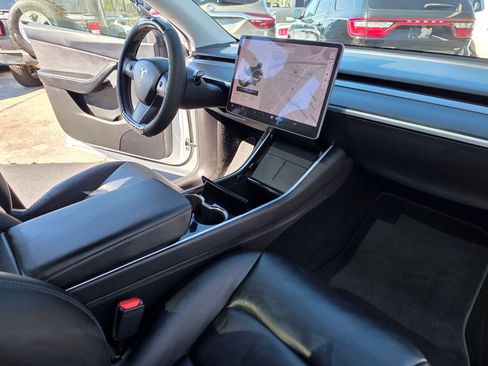 Used 2021 Tesla Model Y Long Range image 15