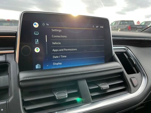 Used 2022 Chevrolet Suburban Z71 w/ Off-Road Capability Package image 56