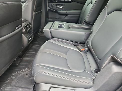 Used 2023 Honda Pilot Touring image 25