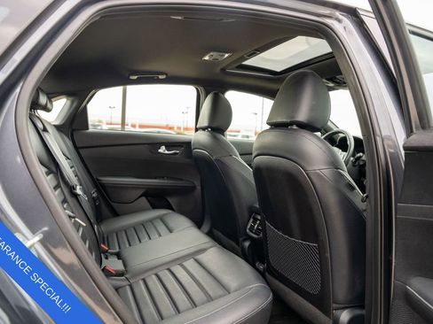 Used 2023 Kia Forte GT-Line w/ GT-Line Premium Package image 13