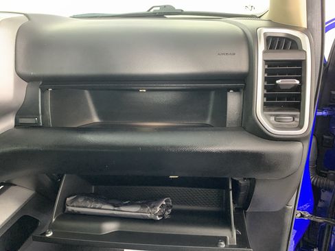 Used 2019 RAM 1500 Big Horn RWD image 40