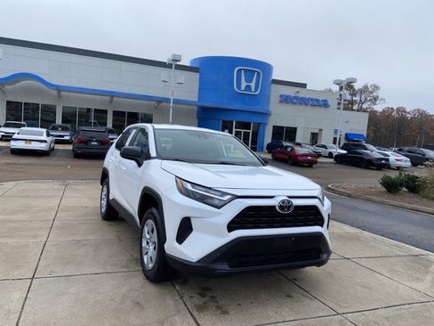 Used 2024 Toyota RAV4 LE image 2