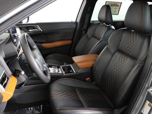 Used 2022 Mitsubishi Outlander SEL image 19