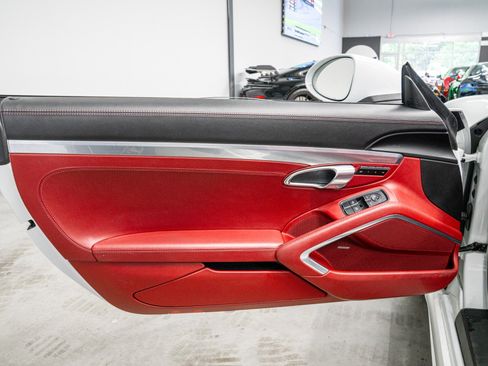 Used 2018 Porsche 718 Boxster S RWD image 36