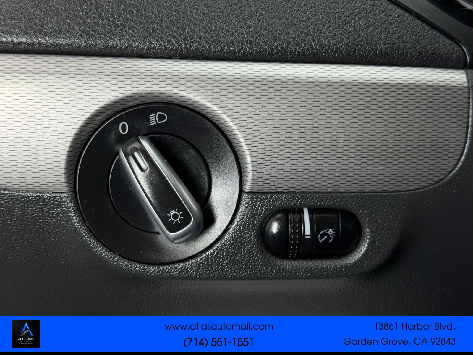 Used 2018 Volkswagen Jetta SE FWD image 30