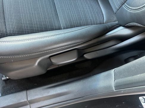 Used 2025 Buick Envista Preferred FWD image 22