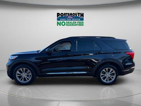 Used 2023 Ford Explorer XLT w/ Equipment Group 202A AWD/4WD image 2