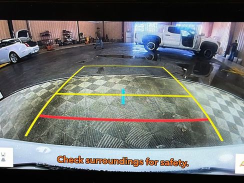 Used 2025 Toyota Camry LE image 29