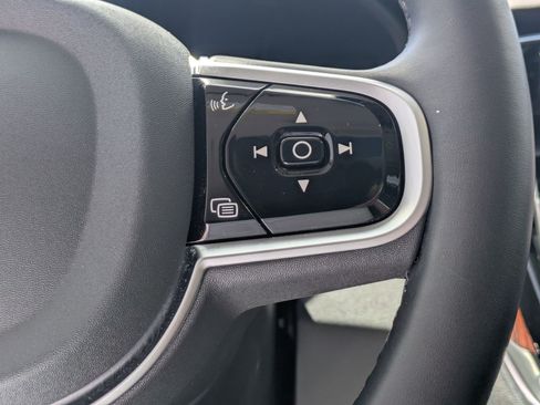 Used 2025 Volvo V60 B5 Cross Country Plus AWD/4WD image 19