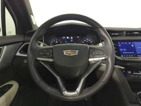 Used 2024 Cadillac XT6 Sport w/ Technology Package AWD/4WD image 16