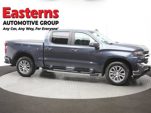 Used 2020 Chevrolet Silverado 1500 LT w/ Convenience Package AWD/4WD image 45