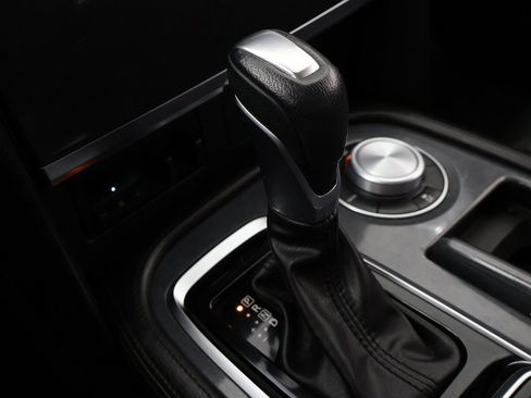 Used 2021 Nissan Armada SV w/ SV Appearance Package image 56