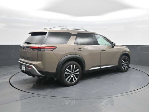 Used 2023 Nissan Pathfinder Platinum w/ Cargo Package AWD/4WD image 8