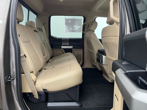 Used 2019 Ford F350 Lariat w/ Chrome Package image 31