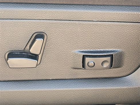 Used 2024 RAM 3500 Big Horn image 17