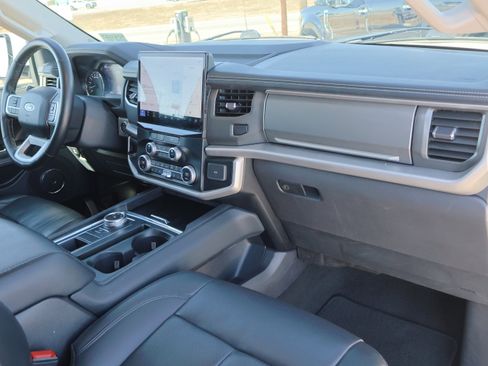 Certified 2024 Ford Expedition Max XLT image 43
