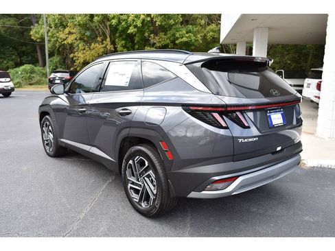 New 2025 Hyundai Tucson Limited image 3