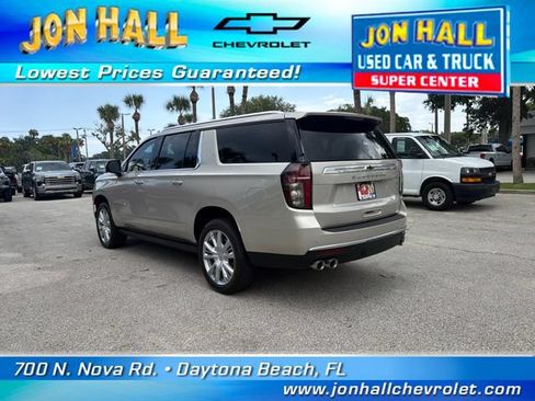 Used 2023 Chevrolet Suburban High Country AWD/4WD image 8