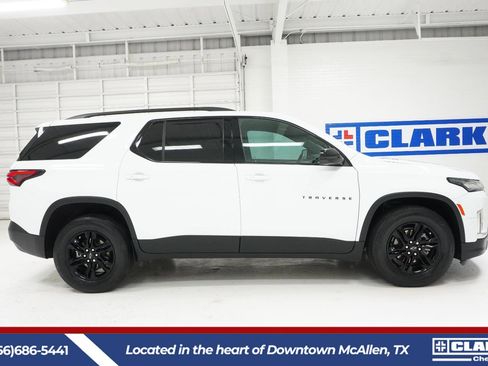 Used 2023 Chevrolet Traverse LS w/ Midnight/Sport Edition image 4