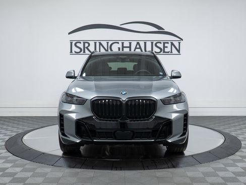 New 2026 BMW X5 xDrive40i w/ M Sport Package AWD/4WD image 2