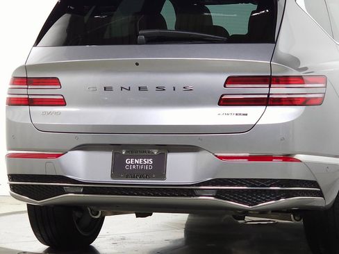 Used 2025 Genesis GV80 3.5T Prestige image 11