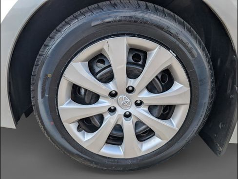 Used 2025 Toyota Corolla LE image 25