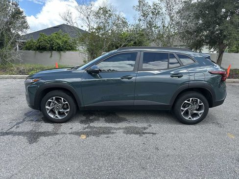 Certified 2025 Chevrolet Trax LT FWD image 3