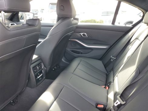 Used 2025 BMW 330i Sedan image 12
