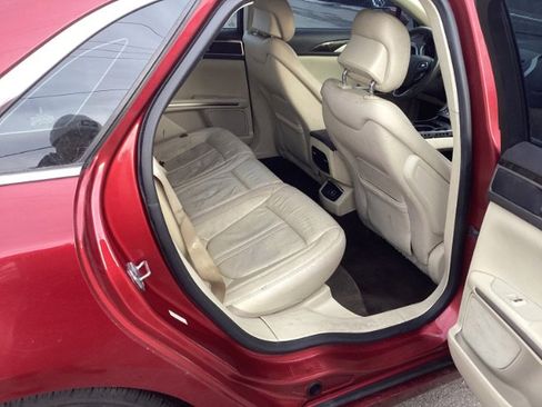 Used 2014 Lincoln MKZ AWD image 7