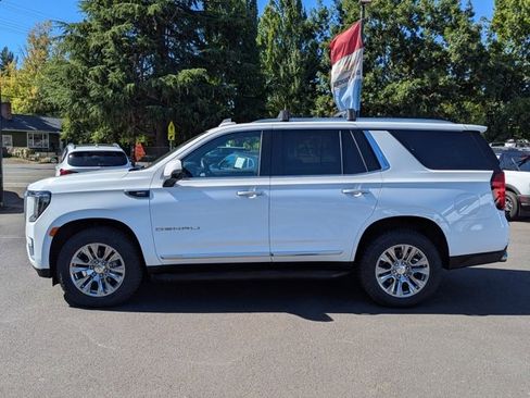 Used 2022 GMC Yukon Denali image 2