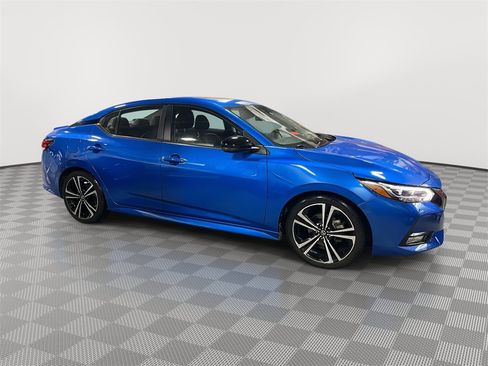 Used 2023 Nissan Sentra SR w/ SR Premium Package image 2