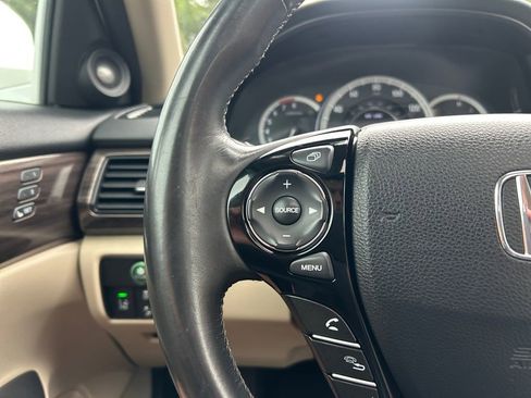 Used 2017 Honda Accord EX-L image 17