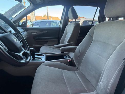Used 2019 Honda Pilot LX image 30