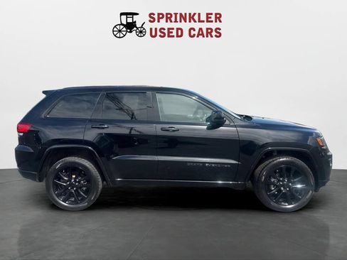 Used 2020 Jeep Grand Cherokee Altitude AWD/4WD image 3