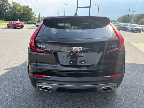 Used 2023 Cadillac XT4 Premium Luxury w/ Technology Package FWD image 8
